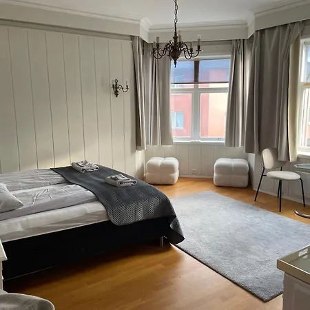 Kirkegata 4 * Ålesund